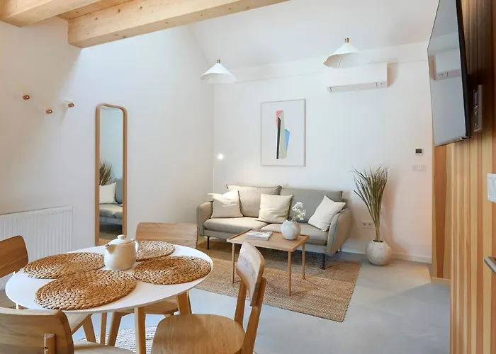 מלון דירות Jokai7 3*